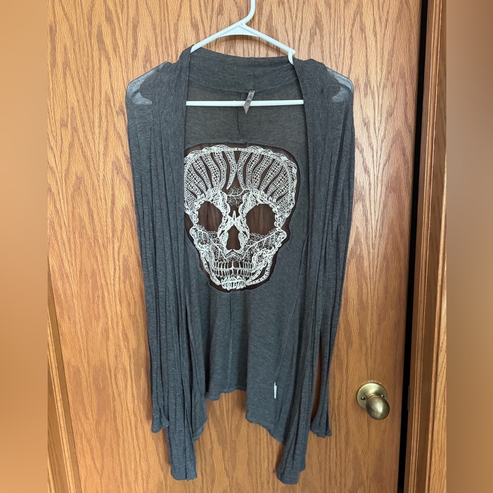 Heart & Hips Gray Skull Cardigan